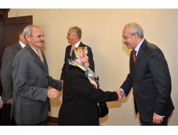 Kılıçdaroğlu: Silah Bırakıp Başka Bir Ülkede Yaşarlarsa Memnunluk Duyarız