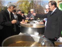 Palandöken Belediyesi'nden Aşure İkramı