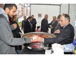 Omü'de 10 Bin Kişiye Aşure Dağıtıldı