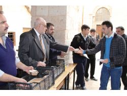 Mardin’de 8 Bin Kişiye Aşure Dağıtıldı