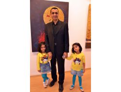 Ressam Kuliyev Ve Taş’ın Resim Sergisi İzlenime Açıldı