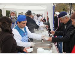 Bursa Büyükşehir Belediyesi Aşure Dağıttı