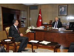 Öğretmenler Günü Kutlamaları Ziyaretle Başladı