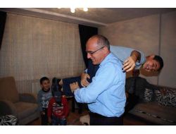 'Vali Baba Seviyoruz Seni Çok'