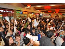 Bin 500 Öğrenci Aynı Anda Öğretmenlerine Mektup Yazarak Rekor Kırdı