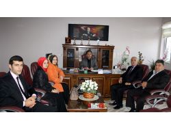 Ak Partililerden Öğretmenler Günü Kutlaması