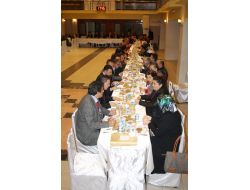 Öğretmenler, Günlerini Horon Oynayarak Kutladı