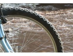 Kirletilen Nilüfer Çayı'nın Kurtarılması İçin Pedal Çevirdiler