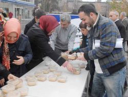 Kayseri Akansu Koleji Aşure Dağıttı