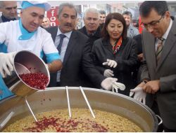 Şereflikoçhisar Belediyesi Aşure Dağıttı