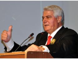 Sedefçi: Roman Çocuklar Bütün Okullara Dağıtılsın