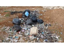 'Fakıbaba Öğrencilere Kızdı, Okul Yanındaki Çöp Konteynerlerini Aldı' İddiası