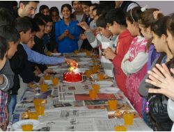 Yeşil Derik Okuma Salonu'ndan Öğretmenlere Anlamlı Kutlama