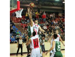 Erdemirspor: 71 - Aliağa Petkim: 61