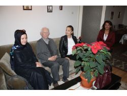 94 Yaşındaki Öğretmen Gerçekten 'Mürekkep Yalamış'