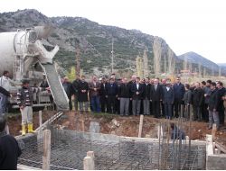 Yenişarbademimli’ye Yapılacak Olan İlk Özel Yurdunun Temeli Törenle Atıldı
