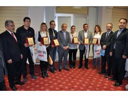 Öğretmenler Masa Tenisi Turnuvasında Yarıştı