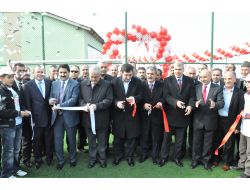 Bakan Yılmaz, Bingöl'de Halı Saha Açılışı Yaptı!