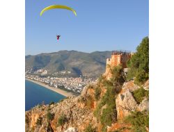 Tarihi Kalede Mahsur Kalan Vatandaşı İtfaiye Kurtardı