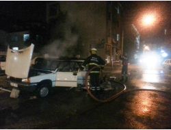 Hareket Halindeki Araç Yandı, Sürücü Son Anda Kurtuldu