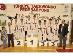 Tekvando Poomse Şampiyonasında Mehmet Eroğlu Türkiye Birincisi Çıkardı