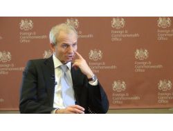 İngiltere'den Tavsiye: Teröre Destek Olabilecek Yolları Kapatın