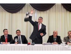 Tesk Önünde Papuçlu Eylem