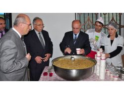 Alanya Müftülüğü Aşure Dağıttı