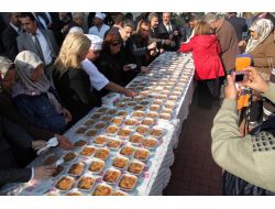 Ak Partili Kadınlardan 'Aşure' Etkinliği