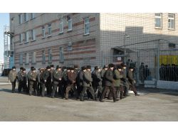 Rusya’da Cezaevinde İsyan, Mahkum Yakınları Hapishane Önünde Toplandı