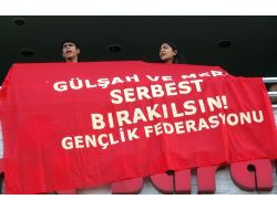 TAKSİM’DE ZİNCİRLİ EYLEM