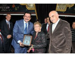 Keçiören'de Eski Ve Yeni Belediye Meclis Üyeleri Yemekte Bir Araya Geldi