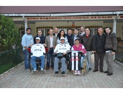 Beşiktaşlılar’dan Türkiye Omurilik Felçlileri Derneği’ne Destek Ziyareti