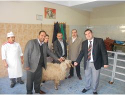 İktisad, İmam Zeynel Abidin Adına Kurban Kesti