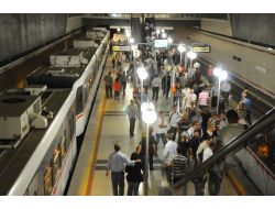 İzmir Metrosu'nda Sefer Sıklıkları Arttırıldı