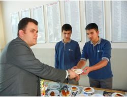 Öğrencilerden Kardeş Okul İçin Kermes