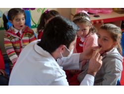 Öğrenciler Ağız Ve Diş Sağlığında Bilinçlendiriliyor
