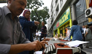 Vatandaş, 'Arz ederim' demeyecek!