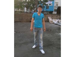 Devrilen Traktör Römorkunun Altında Kalan Genç Öldü