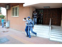 Piyasaya Sahte Dolar Süren Gürcü Kadın Ve Arkadaşı Yakalandı