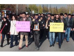 Kazada Hayatını Kaybeden Arkadaşları İçin Yürüdüler