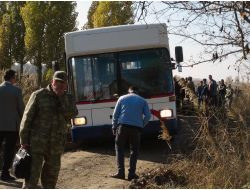 Nato Uzmanlarını Taşıyan Otobüs Çamura Takıldı