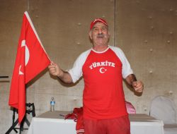 Milli Amigo Halkla Buluşacak