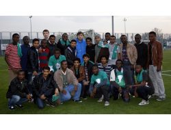 Tanzanyalı Öğrenciler Bursaspor'u Ziyaret Etti