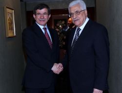Ahmet Davutoğlu, New York'ta Mahmut Abbas İle Bir Araya Geldi