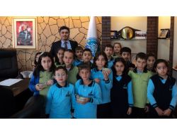 Sandıklı Koleji, Kamu Kurumlarında Aşure Dağıttı