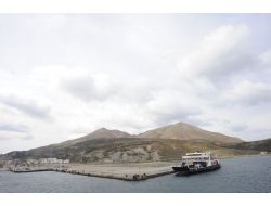 Gökçeada Feribot Seferi Fırtına Sebebiyle İptal Edildi