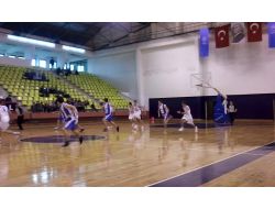 İnegölspor Basketbolda Zirvede