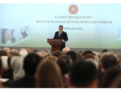 Gül: Tarihi Konuların Dizi Ve Filmlere Konu Olması Sevinilecek Bir Şey