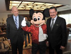 Gökçek, Çizgi Film Kahramanı Mickey Mouse’u Ağırladı
